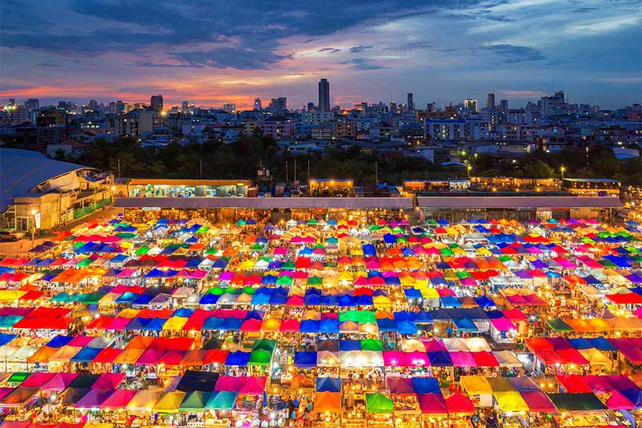 Marché du weekend de Chatuchak est l'une des destinations gratuites à visiter à Bangkok