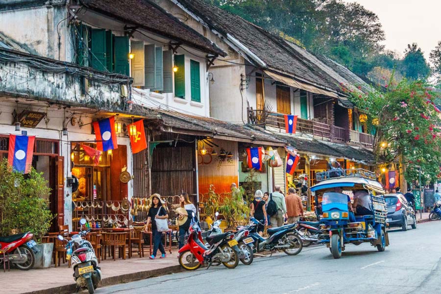 Luang Prabang est l'une des destinations incontournables dans le circuit combiné Vietnam - Laos