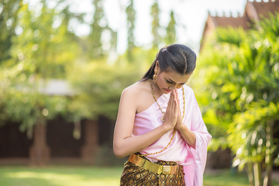 Sawadika - une salutation traditionnelle en thaï