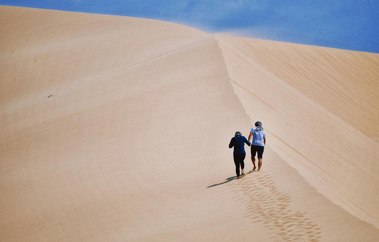 L’un des plus beaux moments dans les dunes de sable de Nam Cuong est le lever du soleil