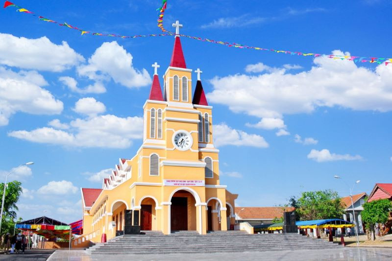 Église de Tra Ke est une attraction incontournable à Phu Yen