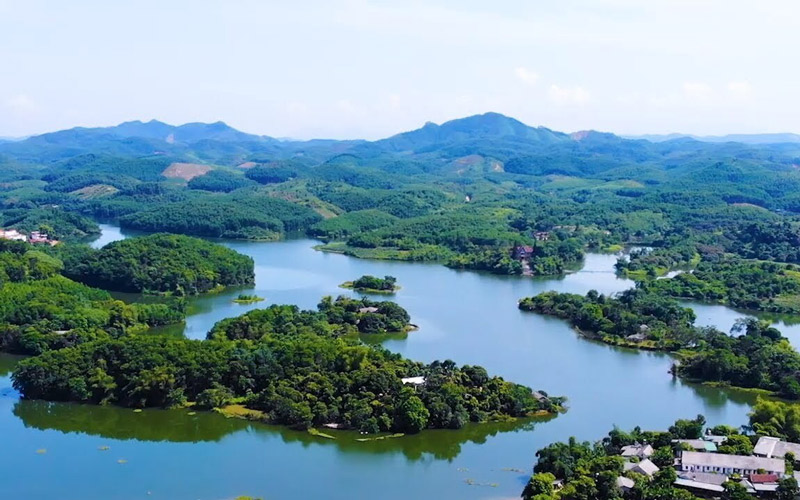 decouverte de etang de chau a phu tho au nord du vietnam