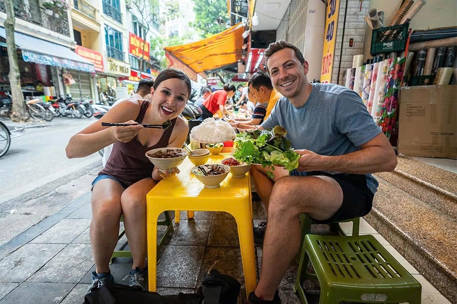 Excursion à Hanoi en Jeep à la découverte de la cuisine de rue unique