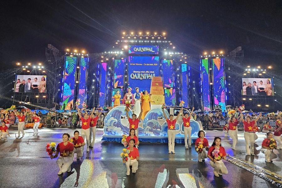 Le carnaval du Festival de la Mer de Nha Trang