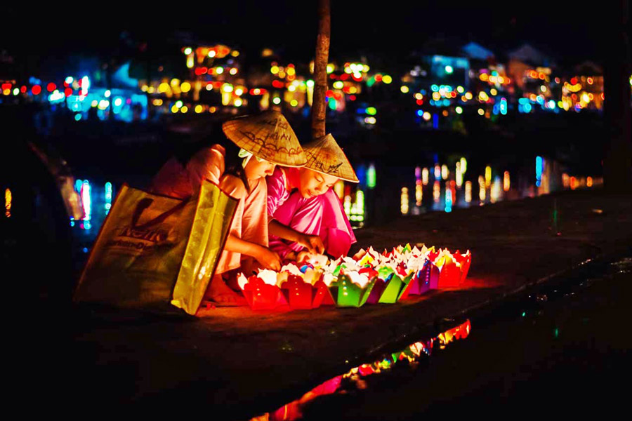  La Fête des Âmes Errantes au Vietnam - Hoi An