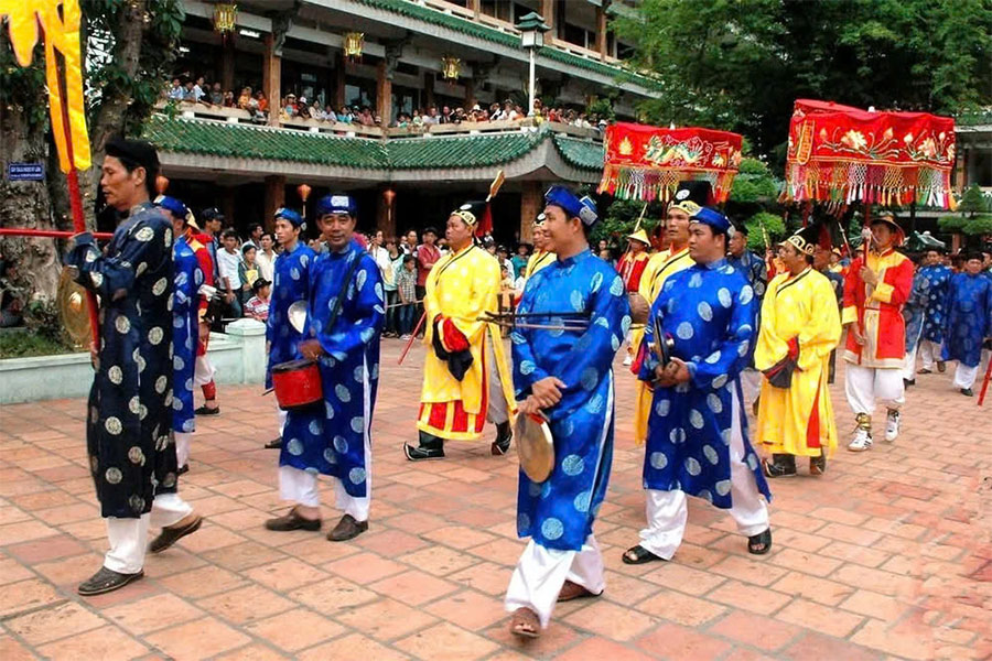 la fête Ba Chua Xu de la montagne Sam est un symbole de l'interférence entre de nombreuses cultures