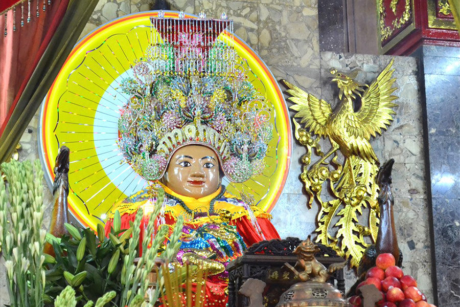 La statue de Ba Chua Xu (la Sainte Mère du Royaume) à la ville Chau Doc, An Giang