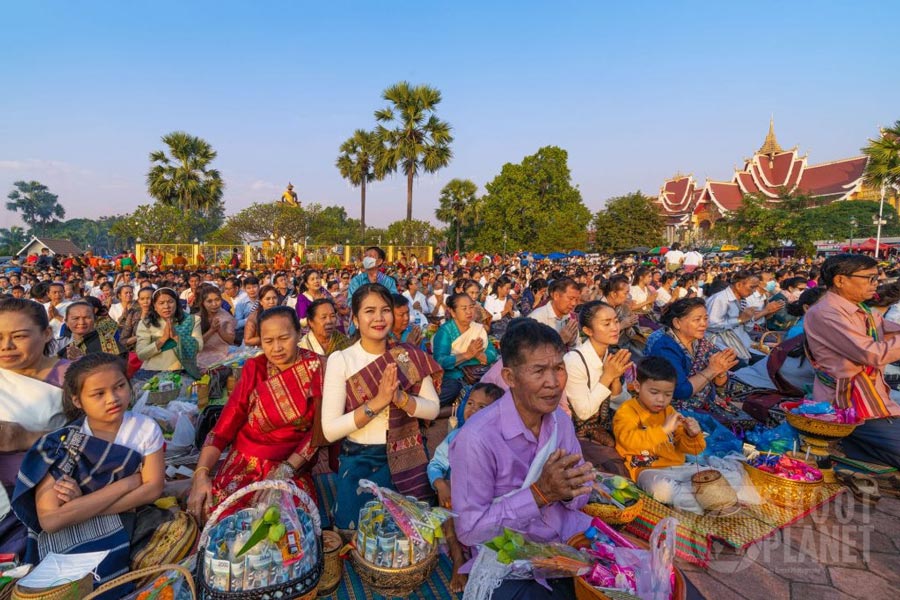 Fête de Boun That Luang au Laos 