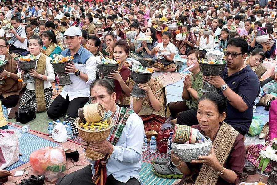Fête de Boun That Luang au Laos 