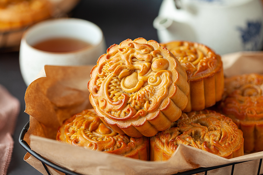 Impossible de célébrer la fête de la mi-automne à Hanoï sans goûter aux célèbres gâteaux de lune