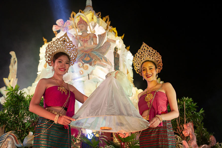 Fête de Yi Peng 2025 : Où lancer ses lanternes à Chiang Mai ?