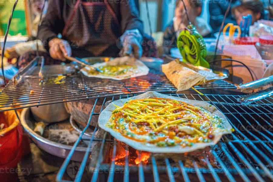 Le marché nocturne de Phu Quoc - feuille de riz grillée