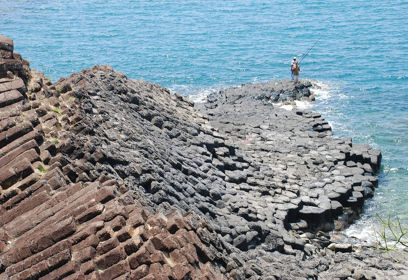 Ghenh Da Dia est l'une des 5 plages des roches volcaniques les plus belles du monde