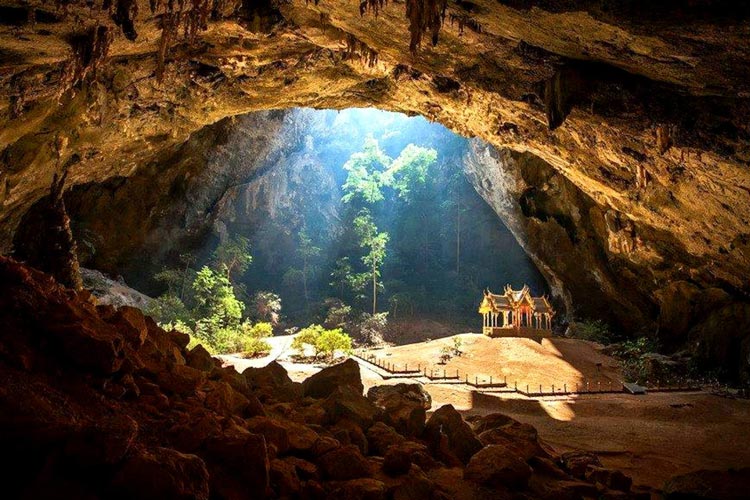 Expérience de voyage de la grotte de Chao Rama