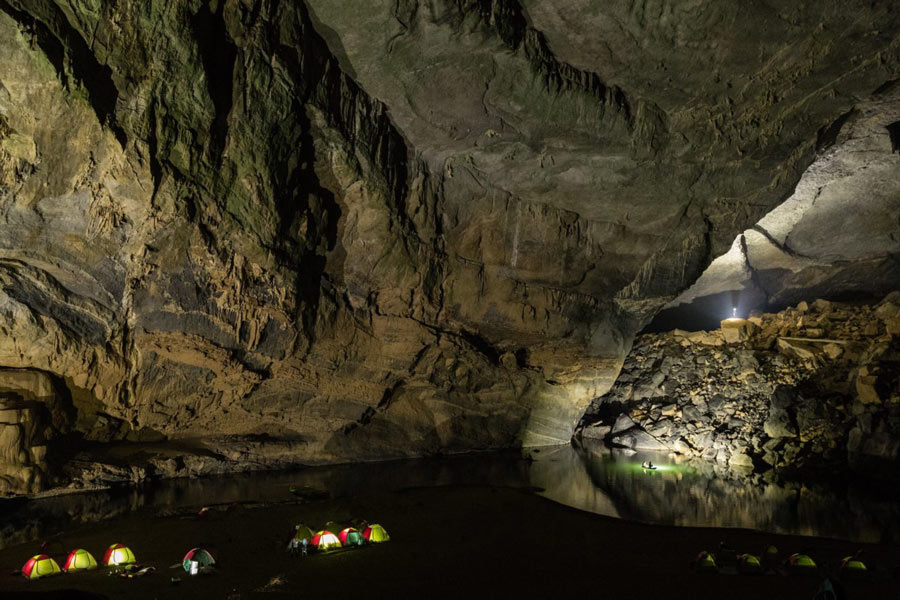 Meilleures grottes à Quang Binh à explorer - Grotte de l'Hirondelle