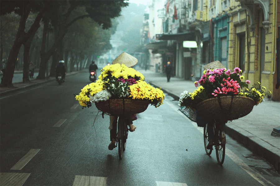 Le vieux quartier de Hanoi en hiver est coloré par des "vélo des fleurs" uniques