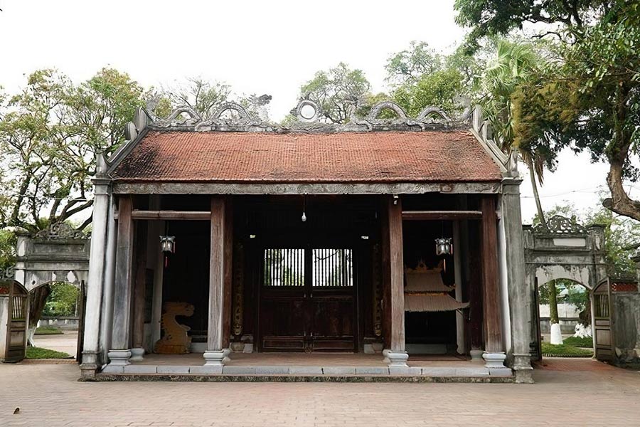 Temple de Chu Dong Tu est une attraction touristique à Hung Yen 