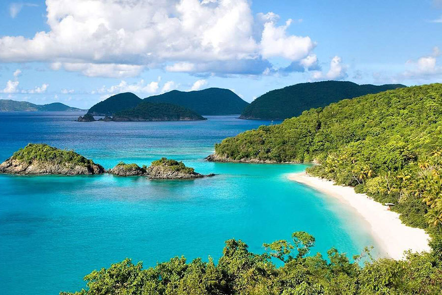 L'île de Sept Côtés, la deuxième plus grande île de l'archipel de Con Dao