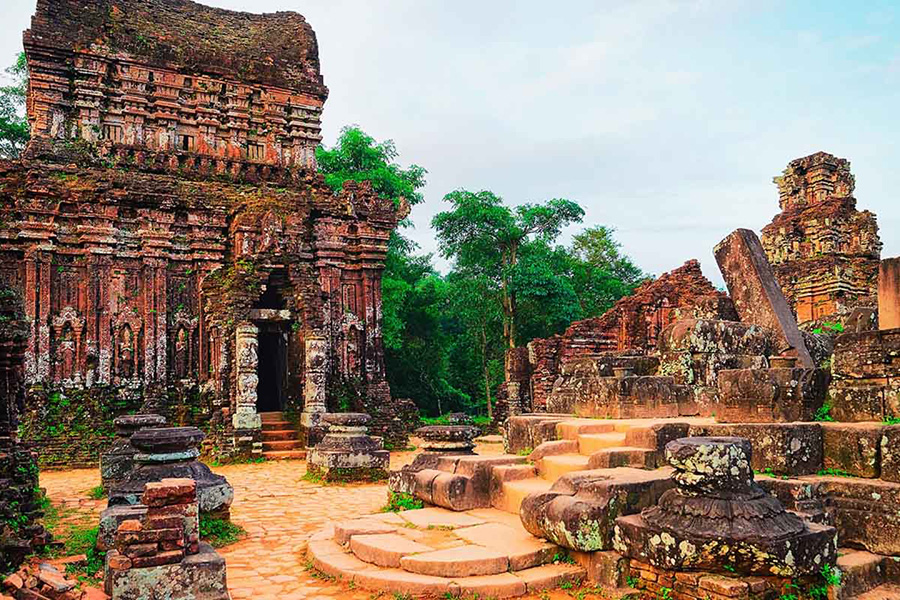 Le sanctuaire de My Son, une destination incontournable lors d’un voyage culturel au centre du Vietnam