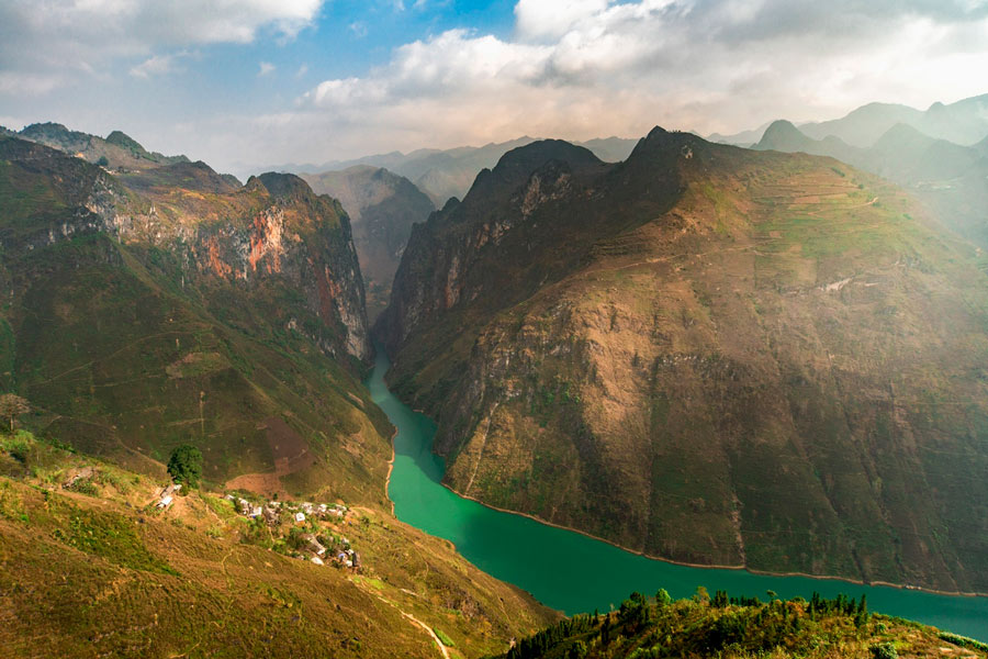 Ha Giang est une attraction dans les itinéraires bien recommandés dans le circuit Vietnam Cambodge.