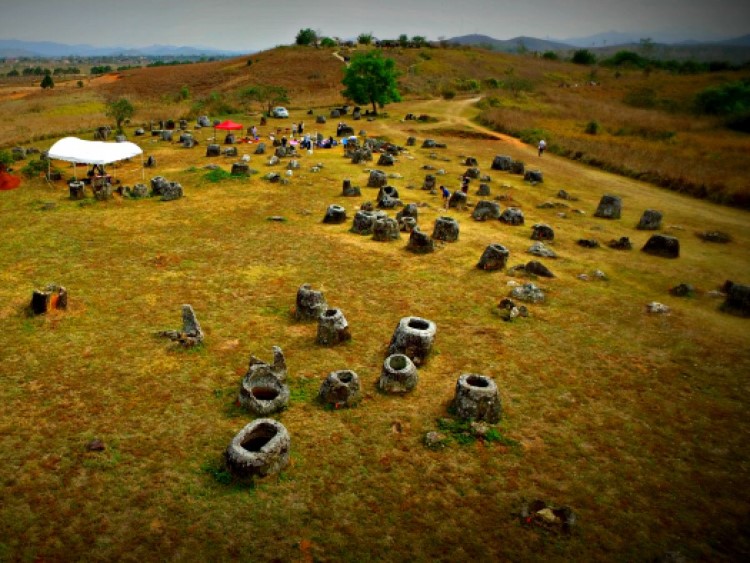 Jardin des Jarres à Xieng Khouang