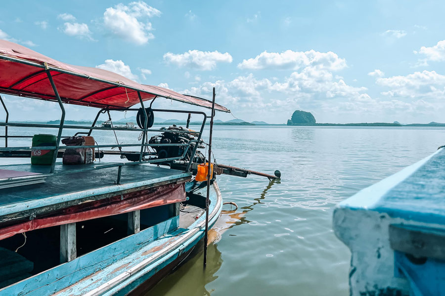 L'île de Koh Jum est située au large de Krabi.