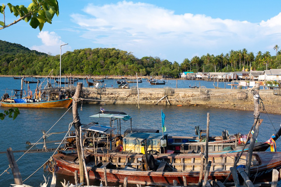 Ne manquez pas le village de pêcheurs d’Ao Yai lors de votre escapade sur l’île de Koh Kut