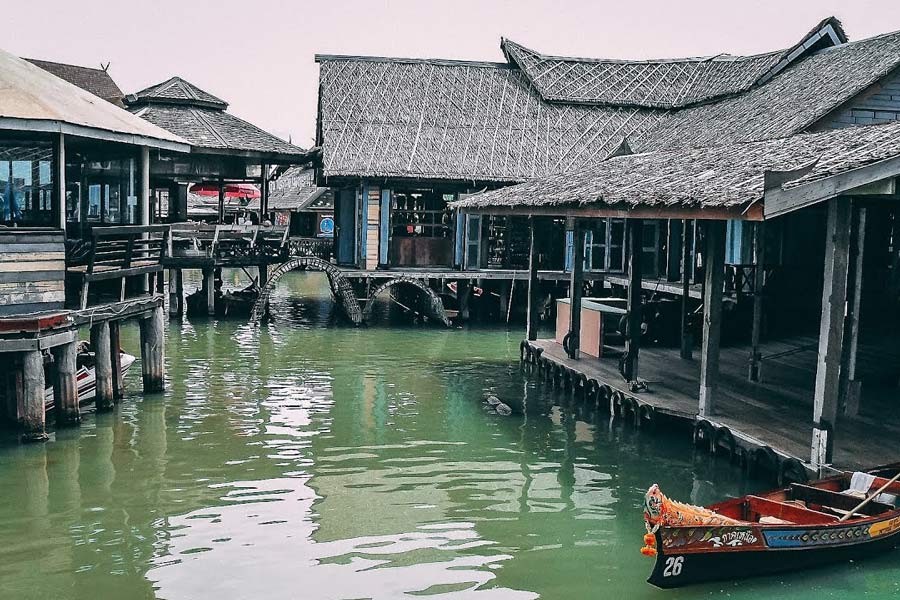 Un petit coin du marché flottant de Ko Kloi