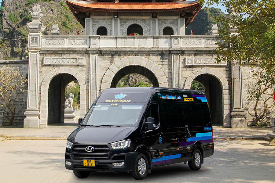 Limousine est un bon choix pour voyager à Ninh Binh