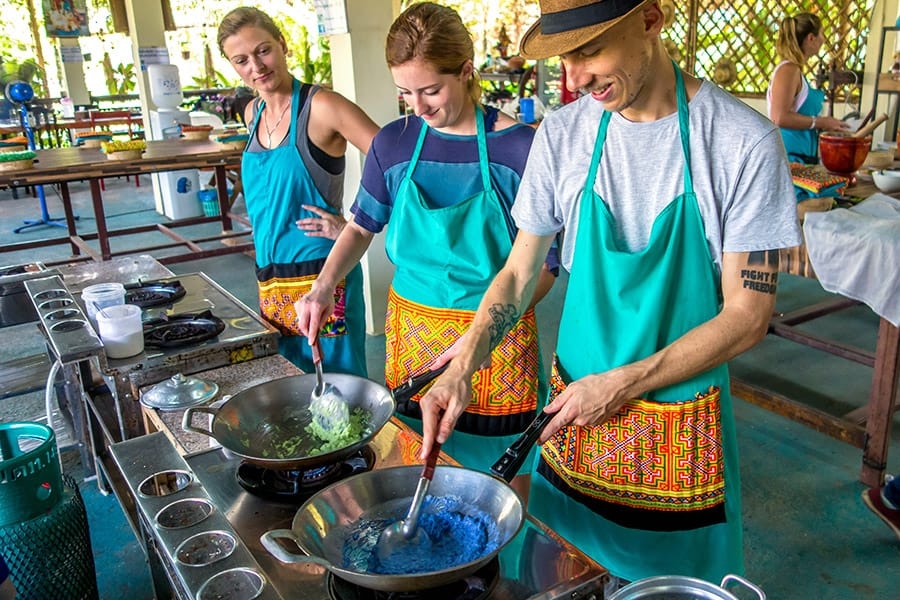 Cours de cuisine avec ferme biologique chez Mama Noi