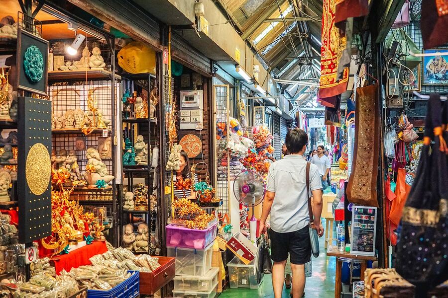 Chatuchak est non seulement un paradis du shopping mais aussi un endroit parfait pour manger pas cher à Bangkok