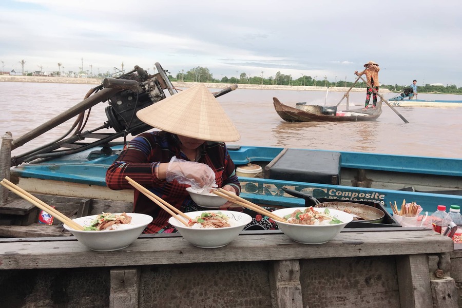 Le marché flottant de Long Xuyen est parfait pour un voyage authentique au Vietnam