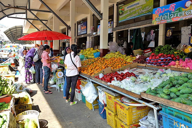 Vous trouverez les spécialités locales dans le marché de Maharaj