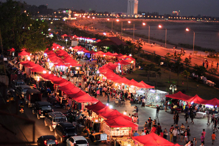 Le marché nocturne à Vientiane