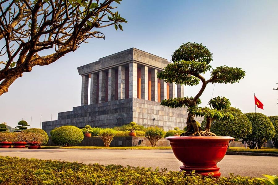 Le Mausolée de Ho Chi Minh est une destination à ne pas manquer à Hanoi