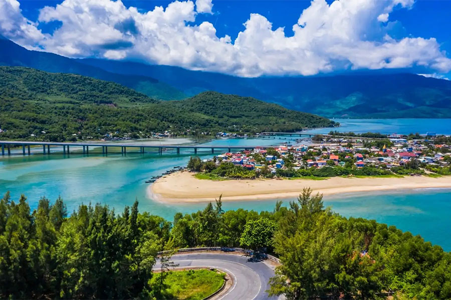 Lang Co est l'une des meilleures destinations balnéaires au Vietnam