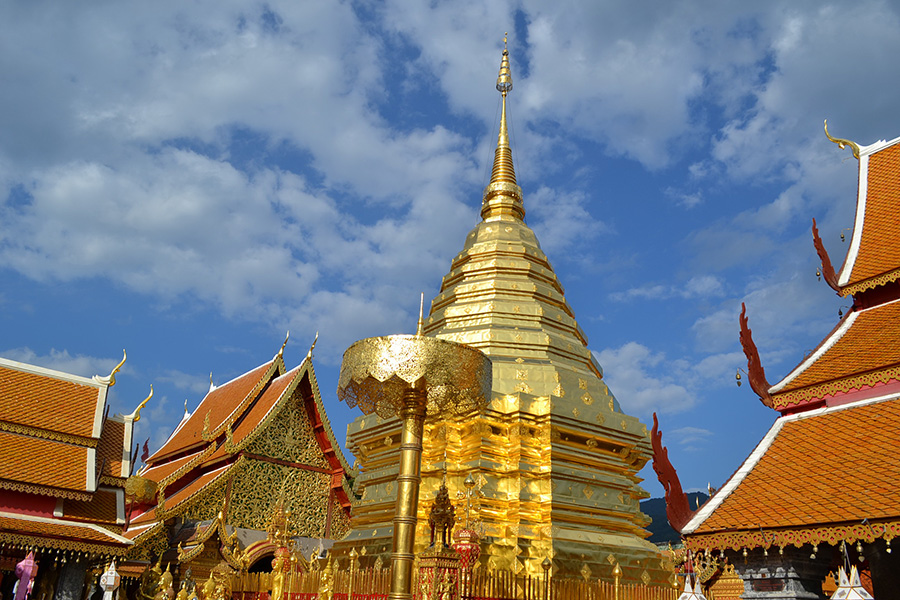 Doi Suthep, le temple sacré offrant une vue sur Chiang Mai.