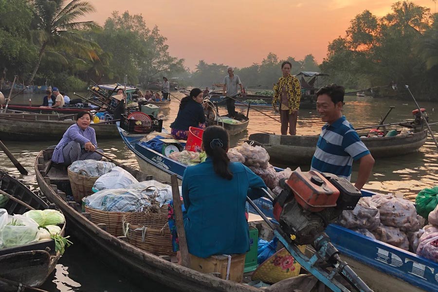 Les marchés flottants au Delta du Mékong