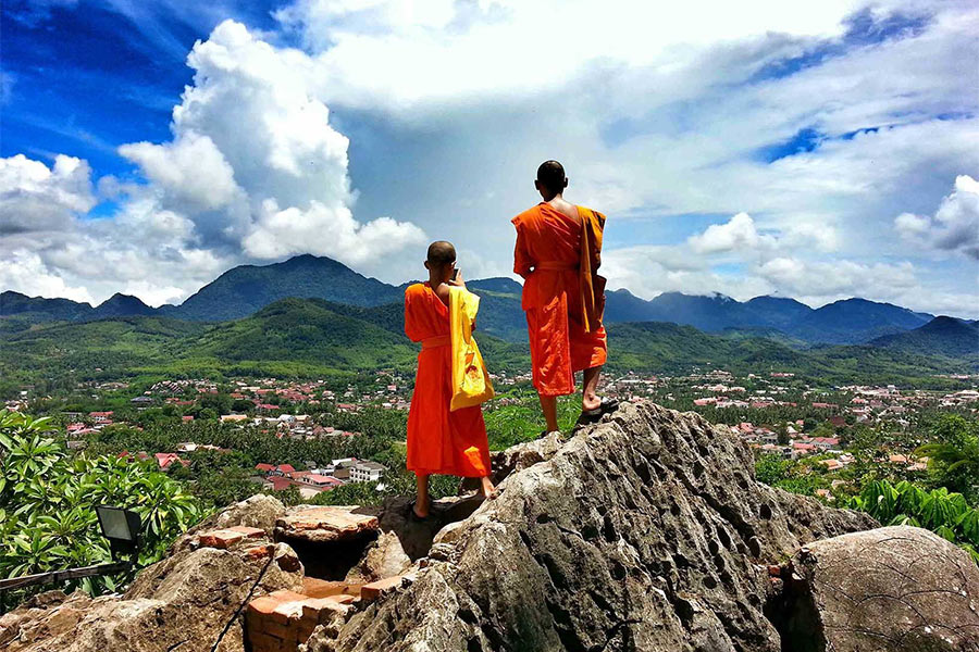 Mont Phousi est considéré comme l'une des montagnes les plus sacrées du Laos 