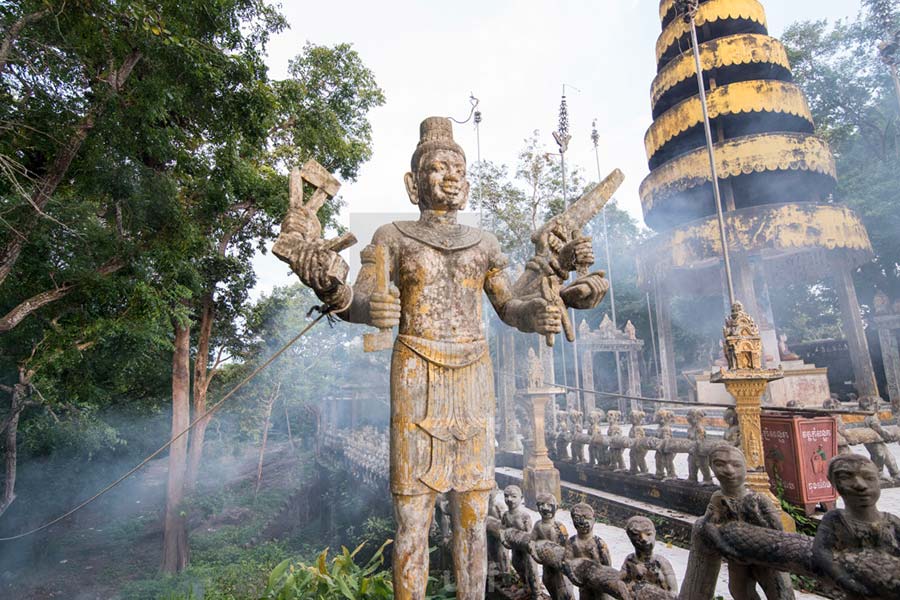 Wat Phnom Santuk - un site sacré qui attire des pèlerins