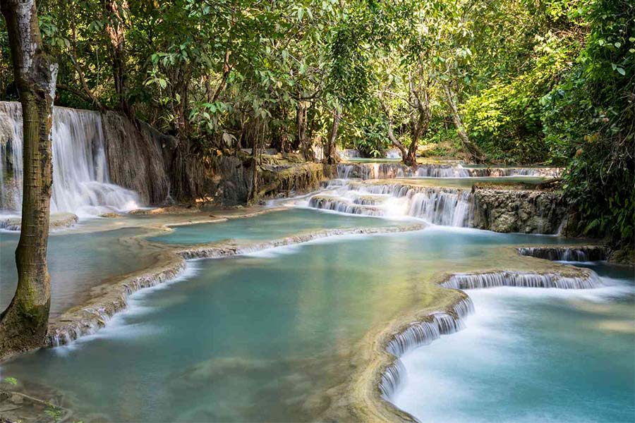 Cascade de Kuang Si est une piscine naturelle de Luang Prabang