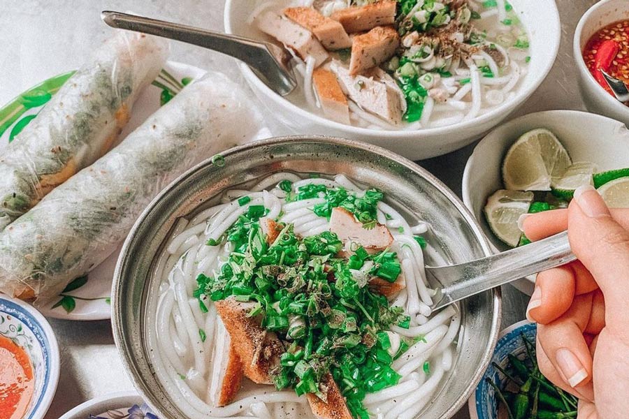 Banh canh cha ca est une spécialité de Ninh Thuan 