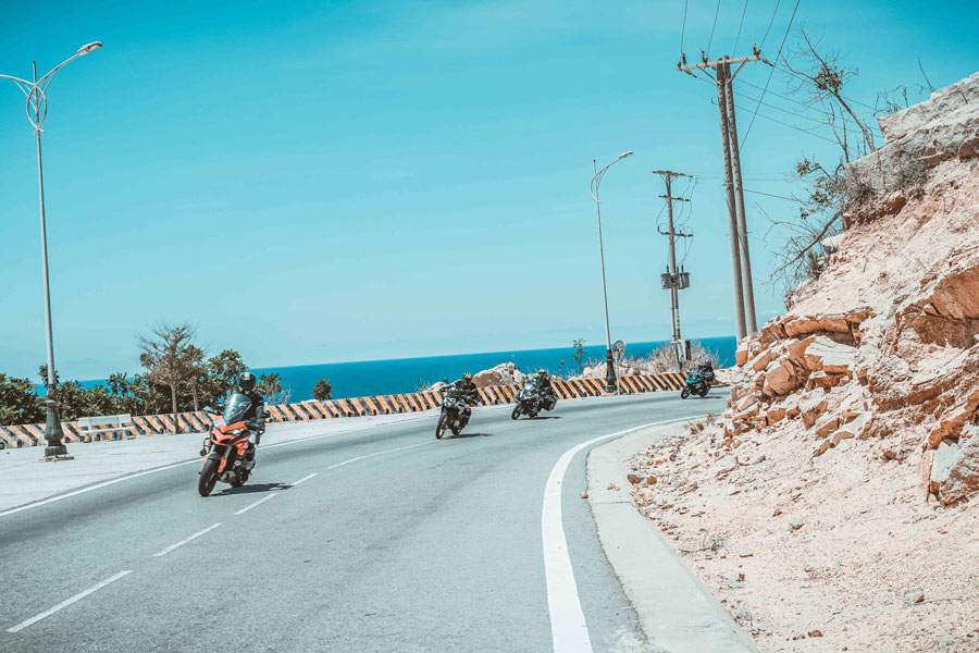 Moto est un moyen de transport pour se rendre à Ninh Thuan 