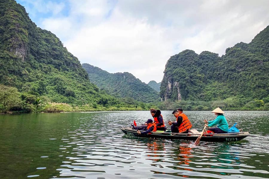 Pourquoi opter pour un guide de chauffeur lors de votre voyage au Vietnam