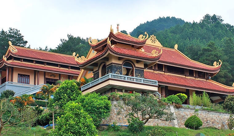 La pagode Tay Thien