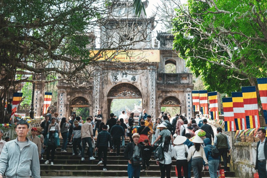 Il y a beaucoup d'événements qui ont lieu pendant la fête de la pagode des Parfums