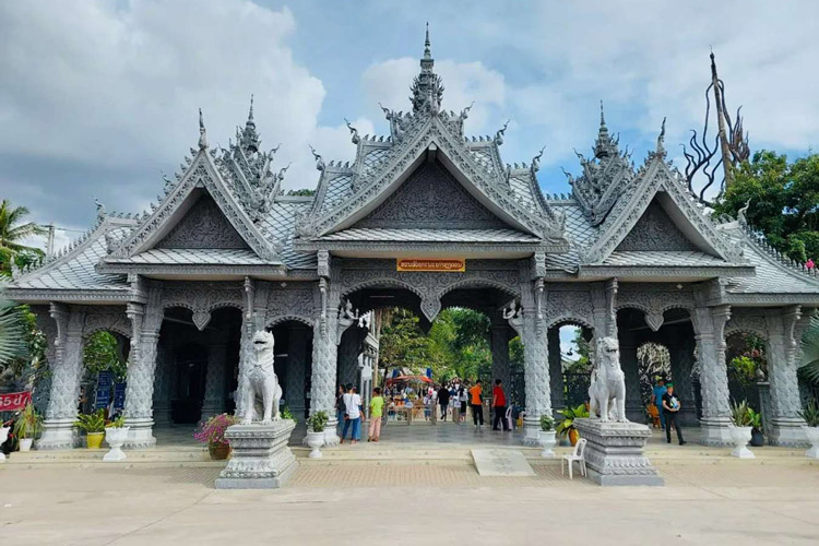 Le parc du Bouddha à Vientiane