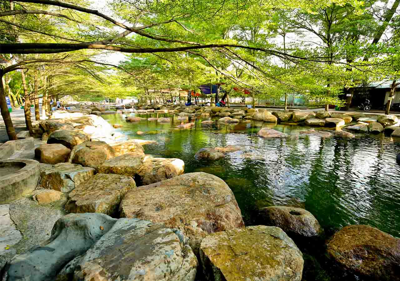 Le paysage magnifique du parc écologique de Thuy Chau