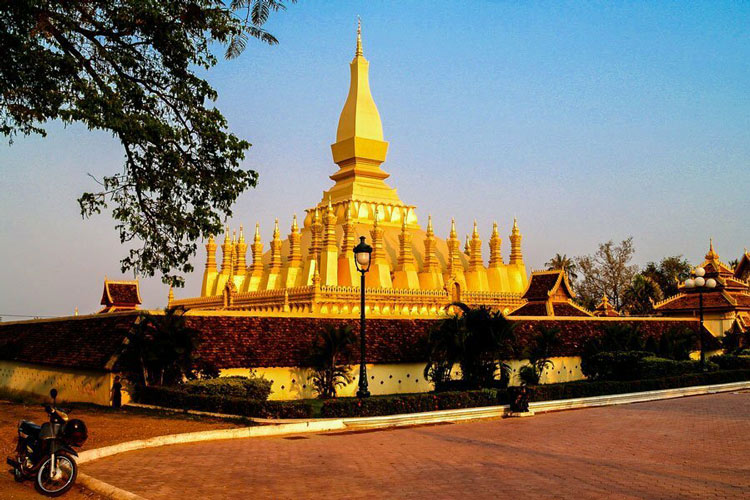 L'espace extérieure de Pha That Luang