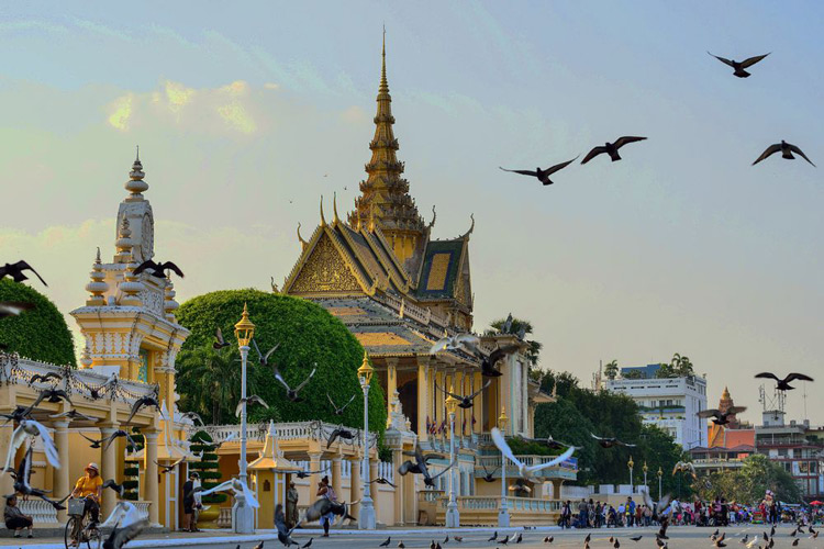 Palais Royal de Phnom Penh est la résidence de la famille royale cambodgienne